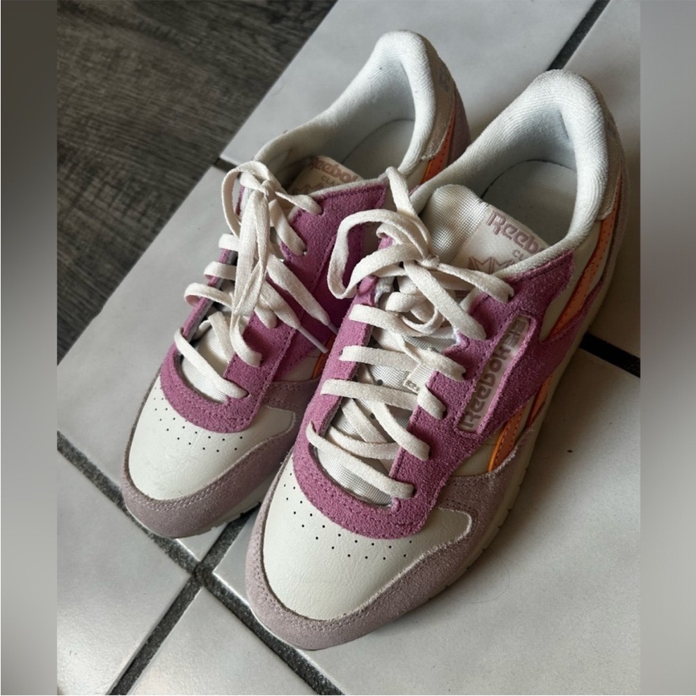 Reebok NWOT Shoes - Picture 3 of 12